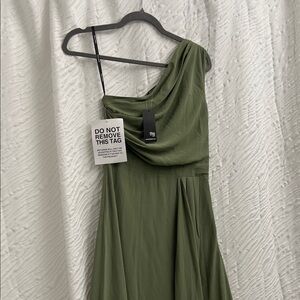 TFNC One-Shoulder Dress in Green